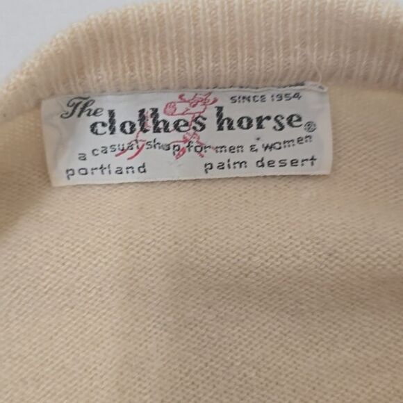THE CLOTHES HORSE VINTAGE SWEATER. - Picture 7 of 7